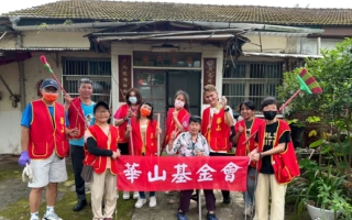 梅雨将至 九旬嬷清爽迎端午