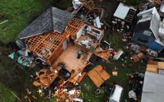 組圖：智利南部遭龍捲風吹襲 數百建築受損