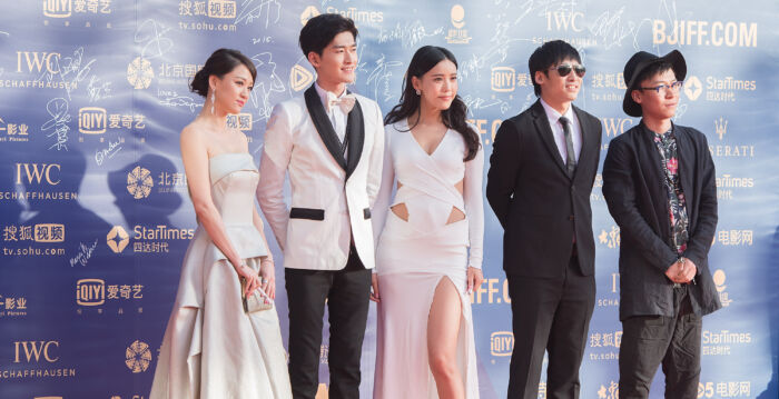 “演员张翰被起诉”冲上热搜 工作室紧急回应