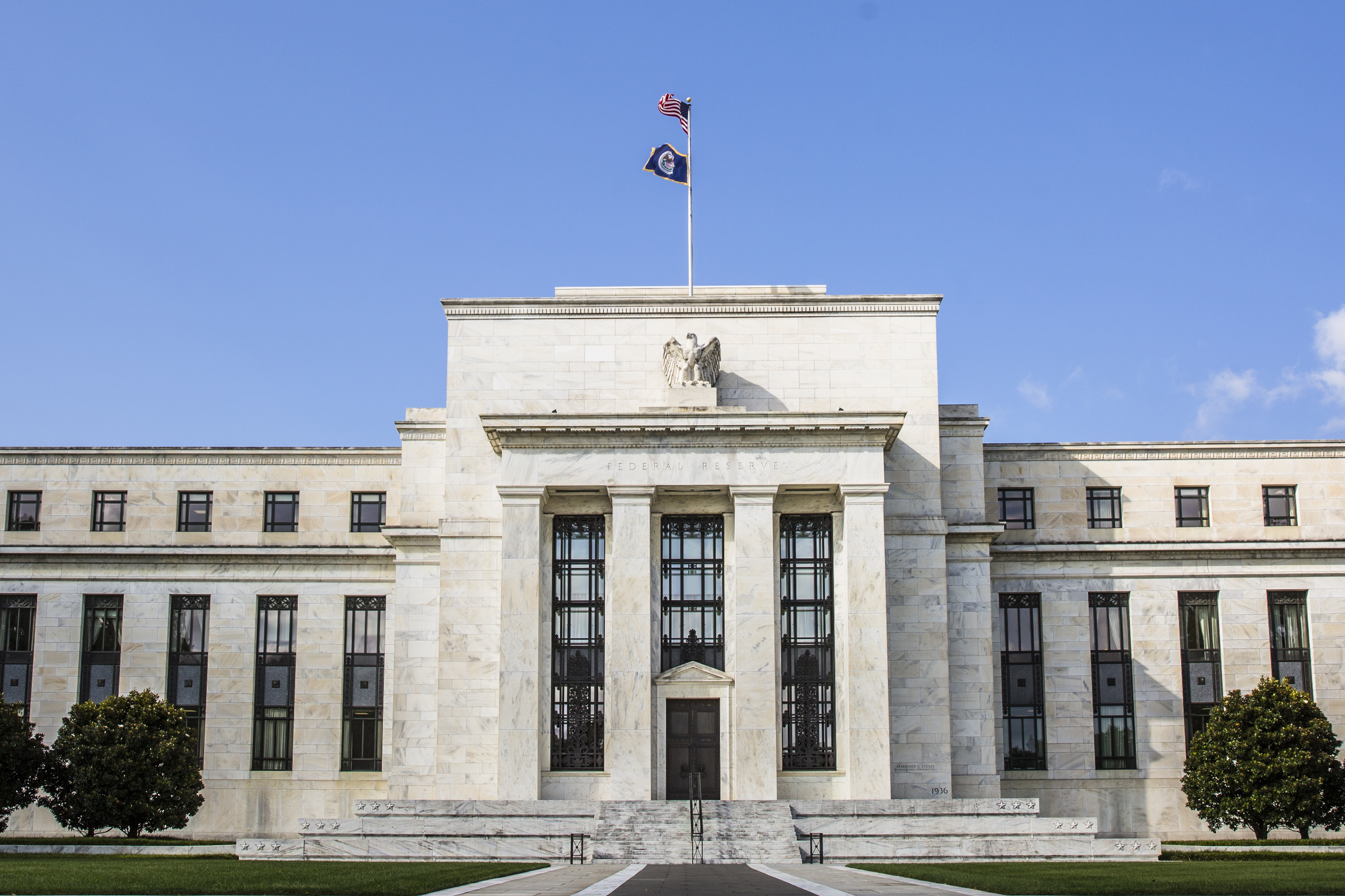 美联储会议纪要：大多数官员预计继续降息| 美联储理事| 川普| 鲍威尔| 大纪元