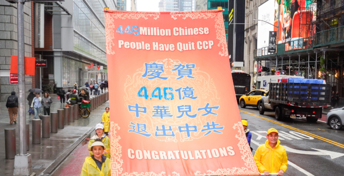 在德国感受言论自由 大陆人退出中共组织