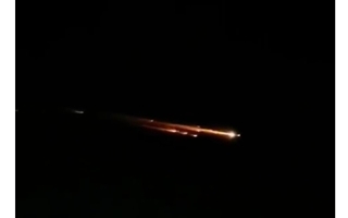 中国多地夜空现不明飞行物 持续约20秒