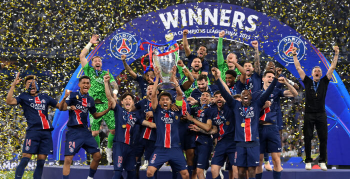 欧冠：巴黎五球大胜国米 首度加冕三冠王