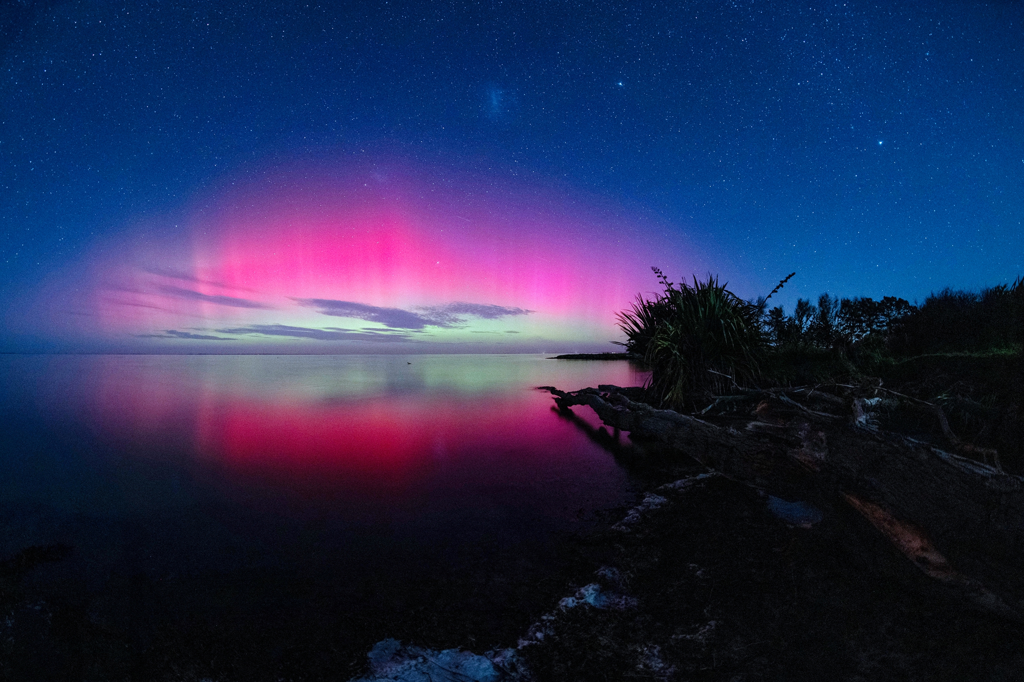 澳洲惊现绚丽极光秀色彩缤纷染亮多地夜空| 南极光| 地磁风暴| Aurora Australis | 大纪元