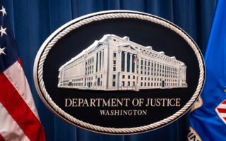 美起訴兩中國男子 控其大量走私先進芯片