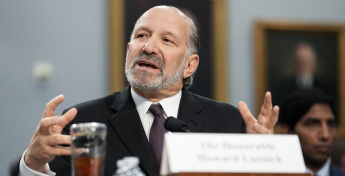 美商务部长：中国将获得英伟达第四等AI芯片