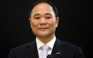 李书福炮轰中国车市乱象：竞争方式令人不齿