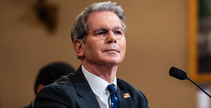 美财长促北京更快速度放宽稀土磁铁出口