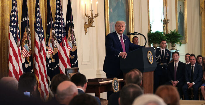 川普透露对华贸易协议进展 市场等待细则