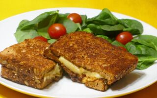 學會一招 烤奶酪三明治百吃不膩人人愛