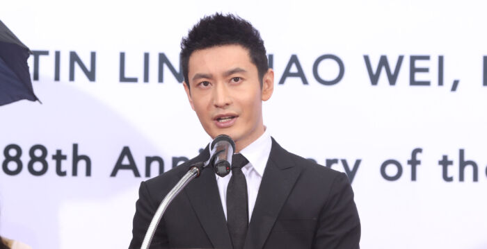 不认识新晋演员辛云来 黄晓明获对方搭档救火