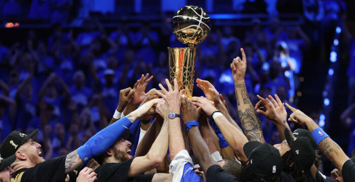 NBA“抢七”大战:雷霆击败步行者夺总冠军