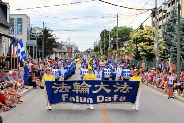 組圖：加拿大魁北克省慶遊行 法輪功獲盛讚
