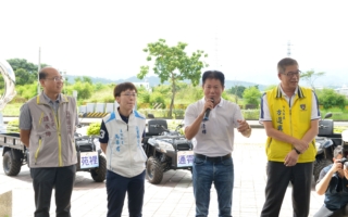 台電公司捐贈沙灘車 供苗縣臨海4公所清運海岸垃圾