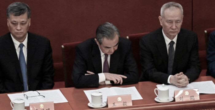 新疆书记马兴瑞突卸任 专家：习被剪裙边