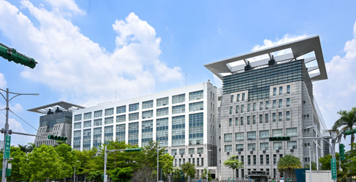 中共28机舰台海周边持续活动 台军严密监控