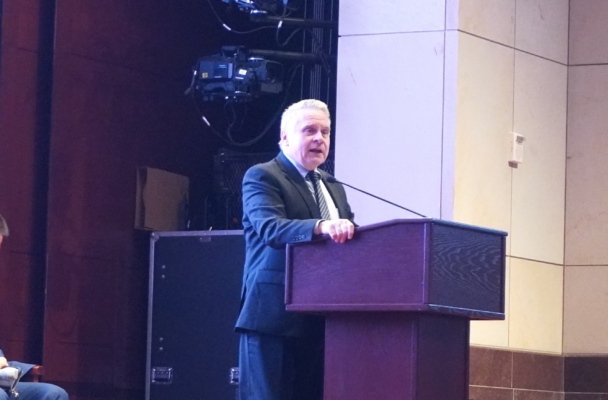 美国国会议员克里斯‧史密斯（Chris Smith） 2025年7月8日在“709”事件十周年的国会山研讨会上。（李辰／大纪元）