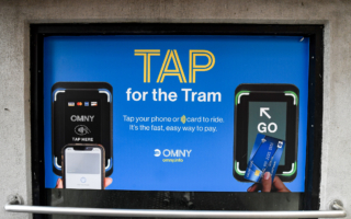 12·31将停售黄色地铁卡 但调查发现OMNY系统不稳