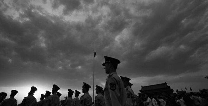 李靖宇:中国人的一生为何活成一场骗局?