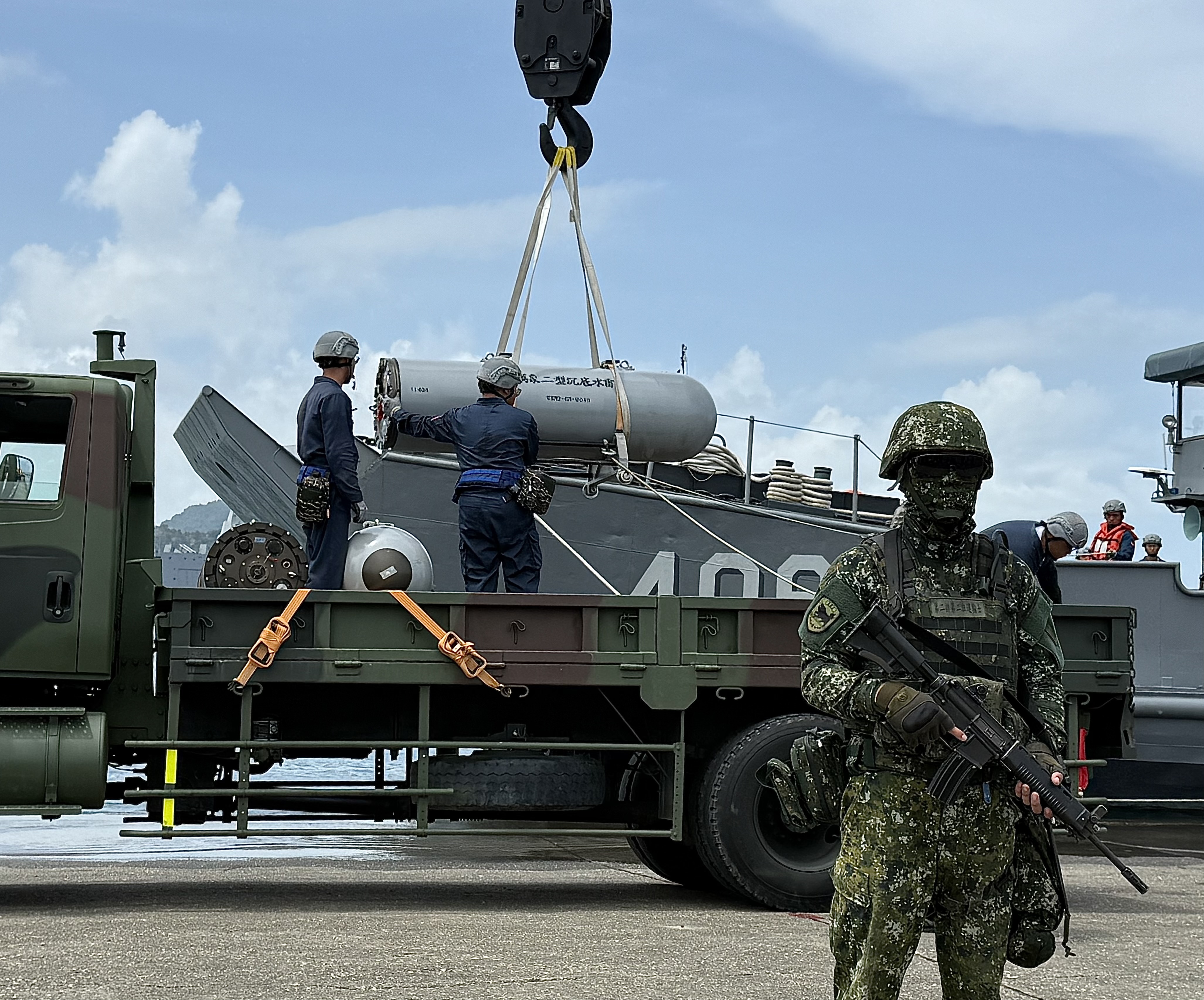 鳴咽帝国陸海軍 6艘快速布雷艇新血預計2026年底前完工交軍| 賴清德| 海軍| 總統| 大紀元