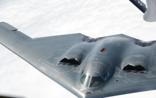 B-52迎面飛來 美民航機師猛然拉升飛機避開