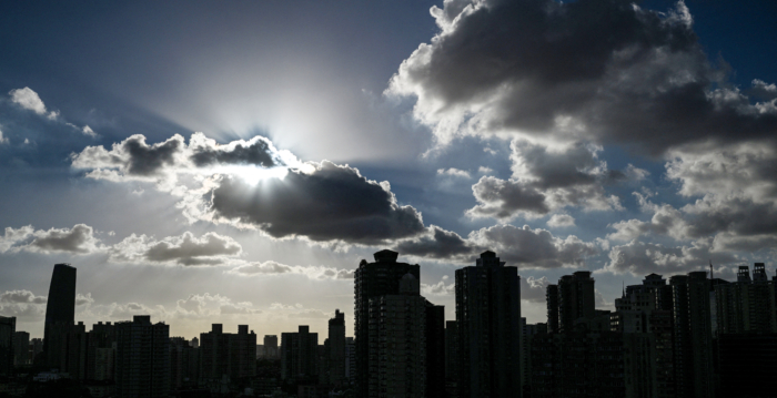 【翻墙必看】大上海崩坏 商圈人去楼空