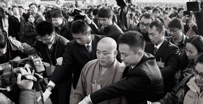 少林寺官网删释永信信息 数十黑衣人守僧院