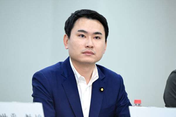 外媒报导罢免亲中立委失败 立委：忽视台湾民主复杂度