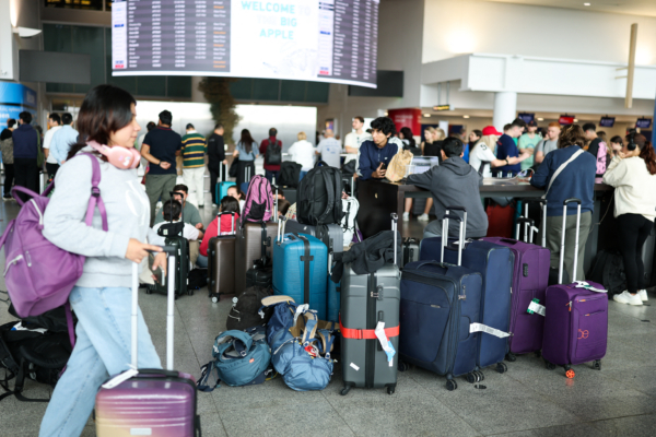 美国旅游需求回升 提振旅馆航空业发展