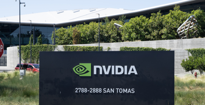 对华出口降级版Blackwell芯片？专家发警告