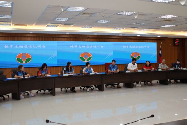全力协助学生升学 建台辅导志愿选填说明会登场