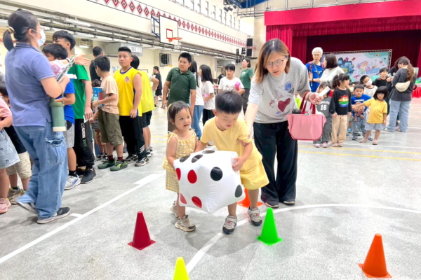 桃市图儿童剧场《网红练习生》 平镇分馆登场