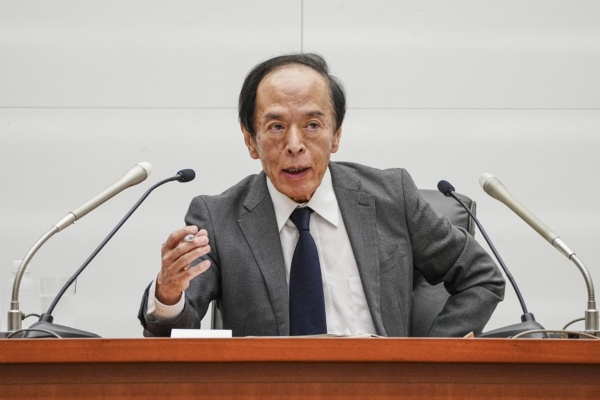 日本央行上调通胀预测 为升息铺路