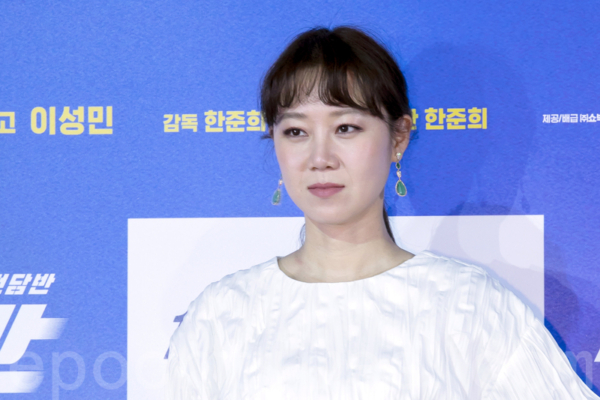 孔晓振现身BLACKPINK演唱会 与ROSÉ亲密合照