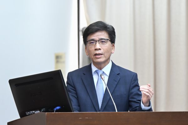 金金并敌意收购掀论战 彭金隆松口：董事会同意要件将再议