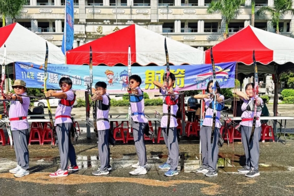 飞箭逐梦 文生中学射箭队勇夺全县佳绩