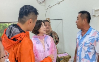 水災重創嘉義 王育敏發送消毒品助清理重建