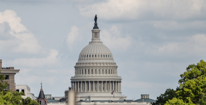 国会报告:中共国防研究获美数十亿资金