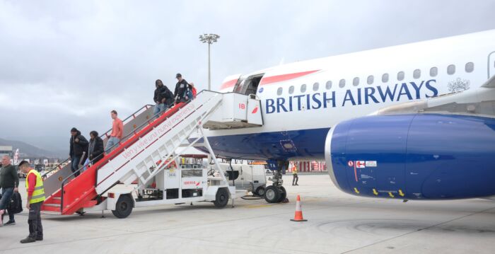 下飞机后发现东西忘记带走 你应该怎么办？