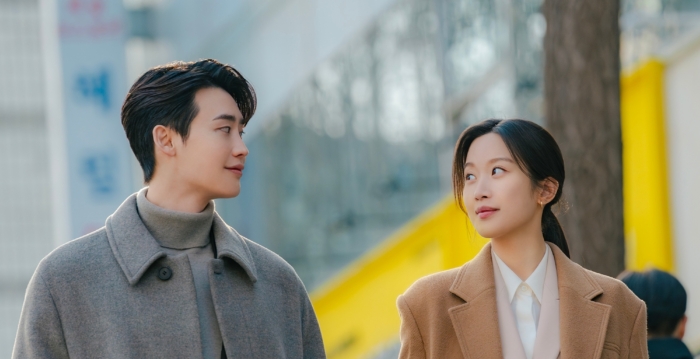 李钟硕与文佳煐主演《瑞草洞》以7.7%收视率收官