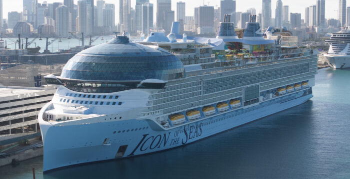 有20层甲板 全球最大游轮是铁达尼号的5倍大