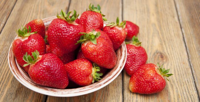 用一物加水清洗再冷藏 草莓可保鲜两周