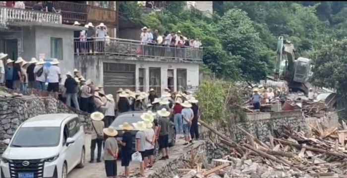 贵西建最大水库 暴力强拆村民无家可归