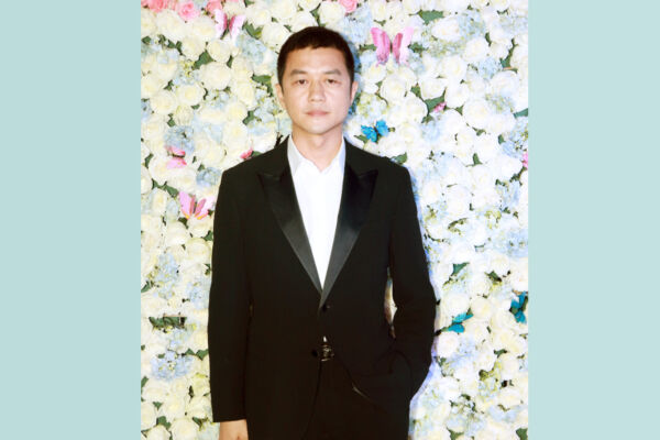 李亚鹏转战商圈积欠巨债 与海哈金喜官宣离婚