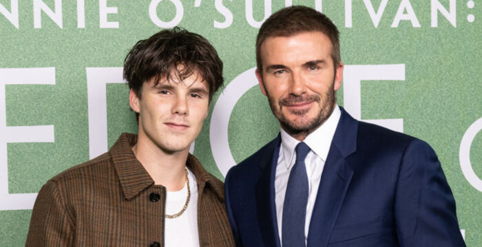 贝克汉一家乘坐高价游艇游意大利 次子晒度假照