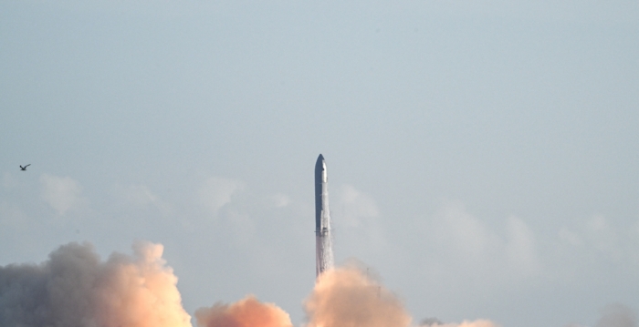 SpaceX星舰第10次试飞 成功释放模拟卫星