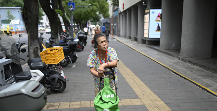 生活压力大 越来越多中国人想“做回宝宝”