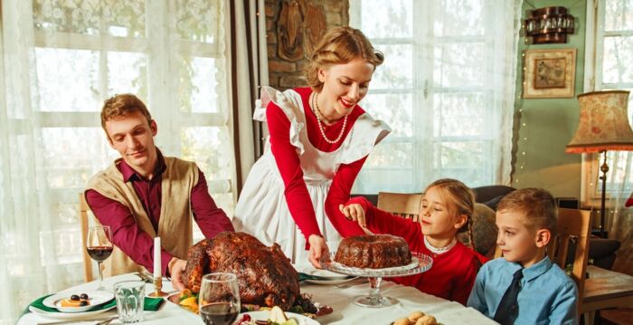 【名家专栏】“传统妻子”论战偏离重点