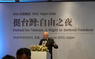英保守黨前黨魁籲勿對中共暴行視而不見