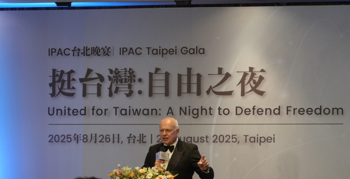 英保守党前党魁吁勿对中共暴行视而不见